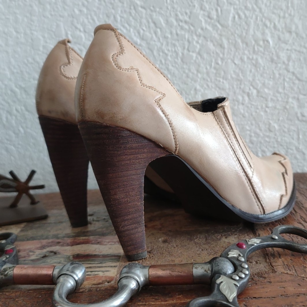 Envy Leather Slip On Heels - Picture 2 of 7